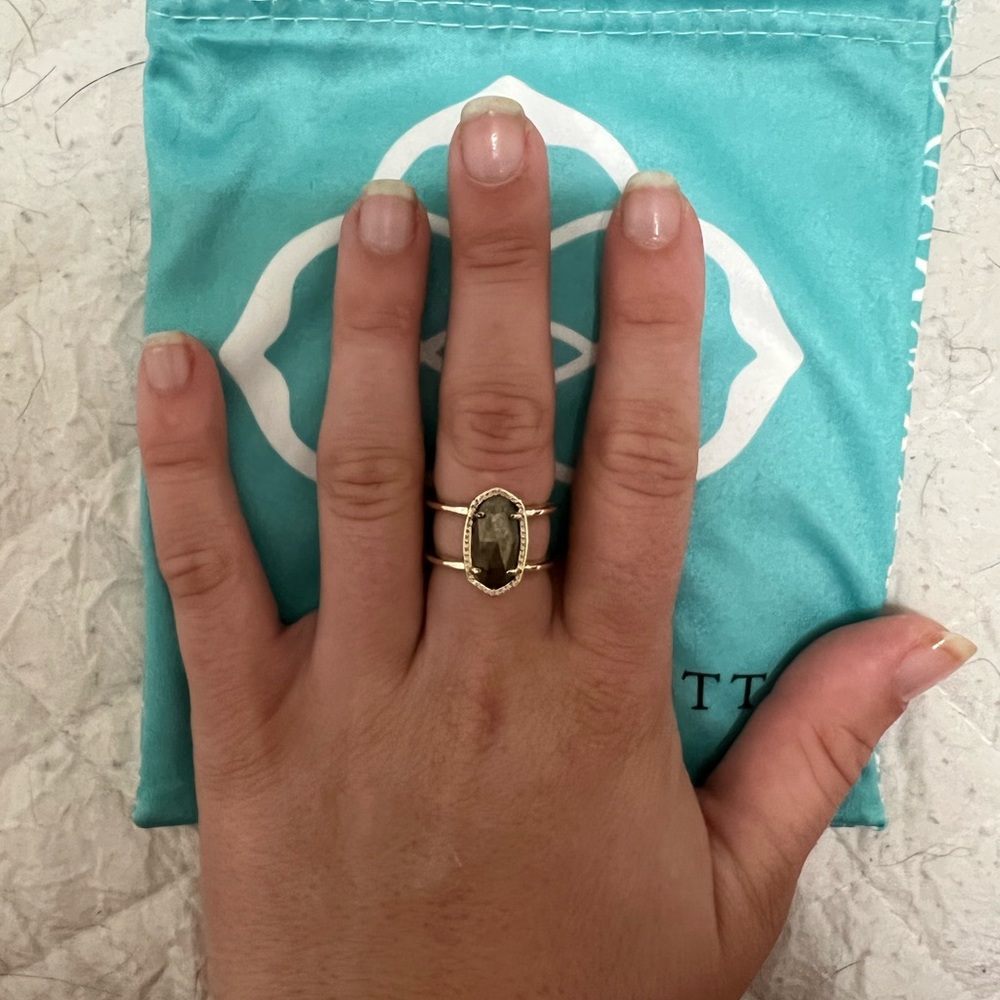 kendra scott ring! never worn